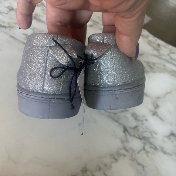 Vintage NWT Chatties silver slip ons - Picture 3 of 6